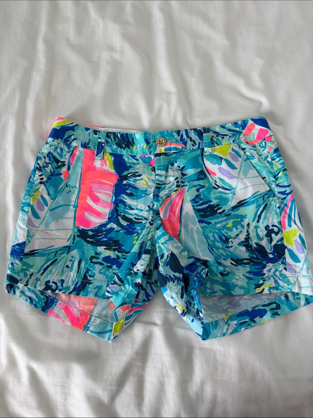 Lilly Pulitzer Callahan Shorts with Blue Sailboat Print Size 6 Women’s